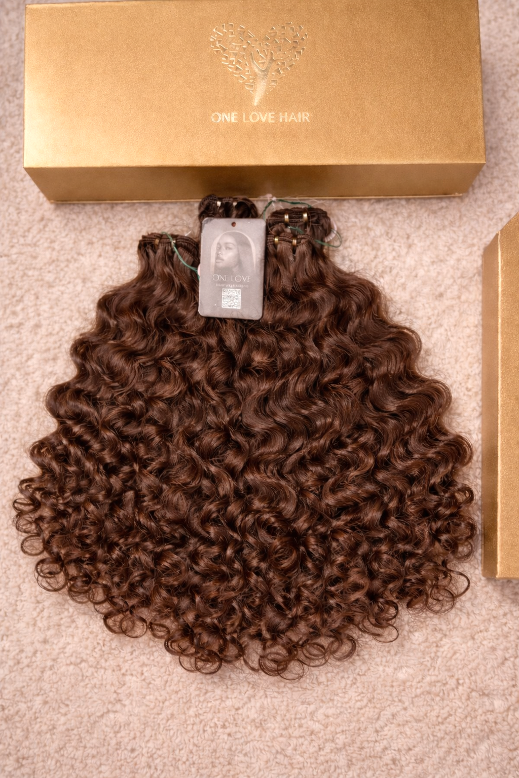 Hochwertige, unbehandelte indische Remy-Haarverlängerungen, lockig • Jetzt kaufen, später bezahlen