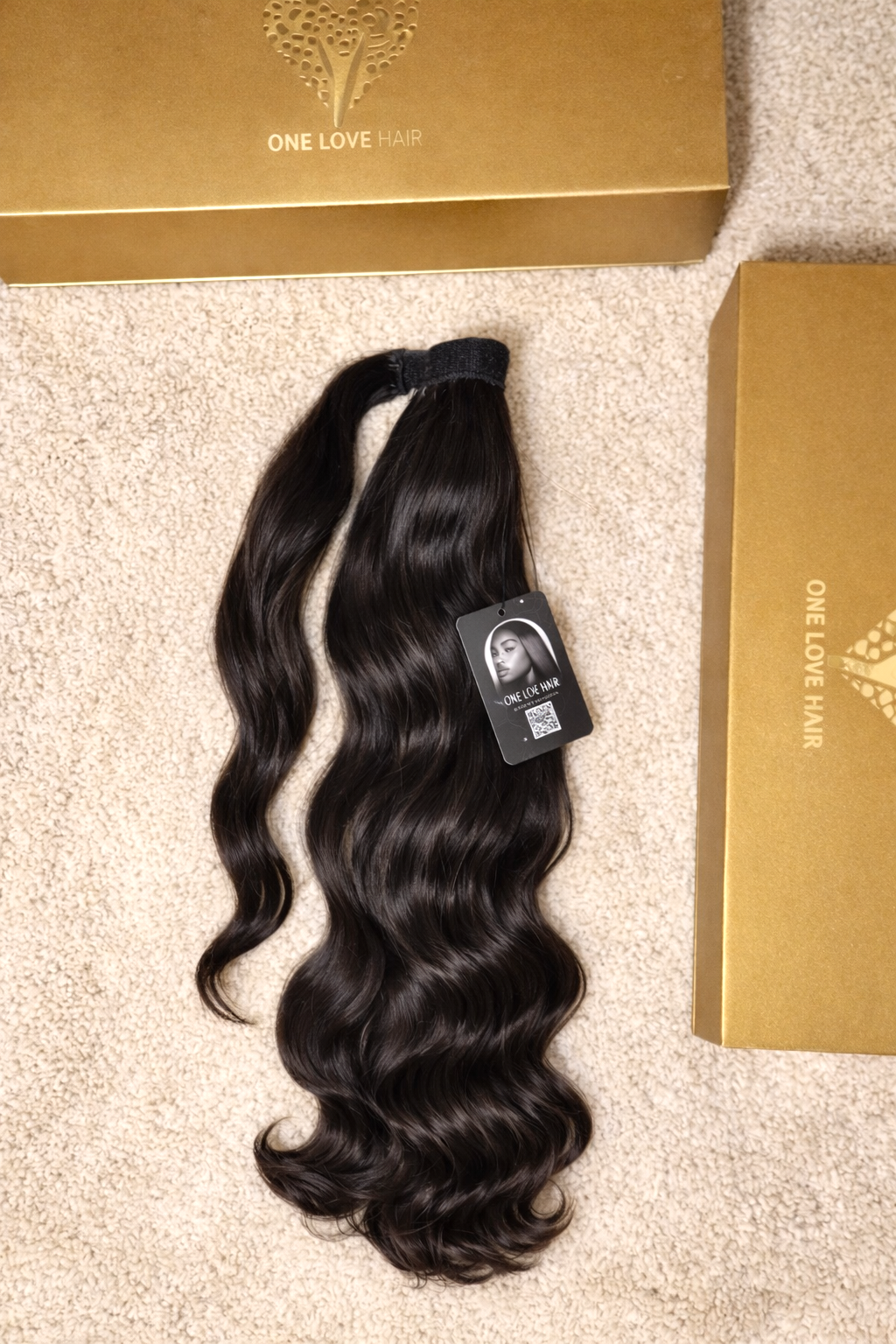 Premium-Pferdeschwanzverlängerung – Naturfarbe • Jetzt kaufen, später bezahlen