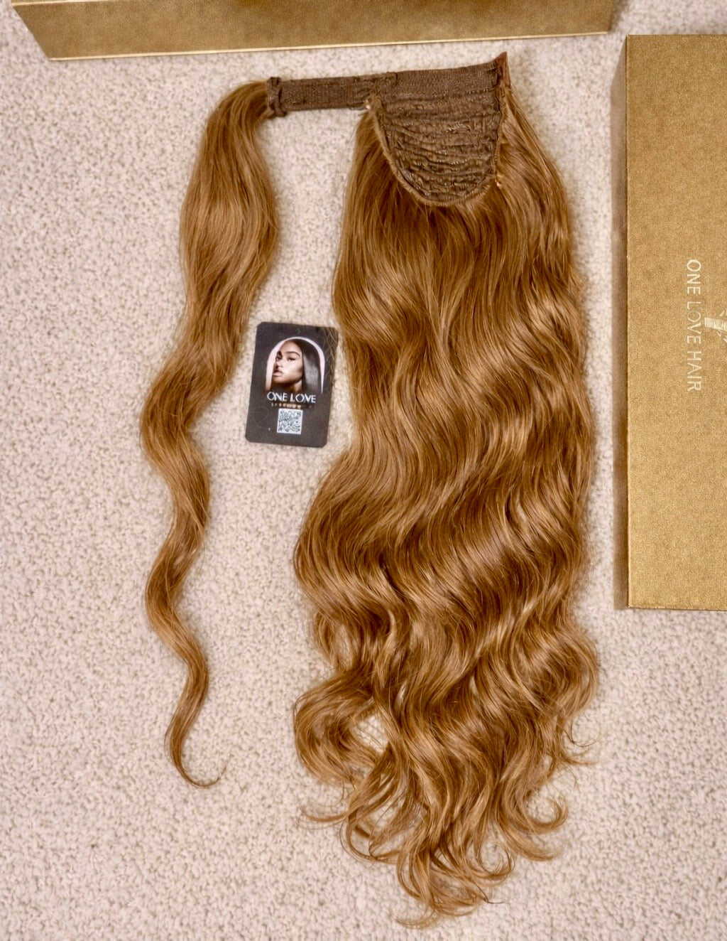 Hochwertige, gewellte Pferdeschwanzverlängerung • Mehrfarbig • Jetzt kaufen, später bezahlen