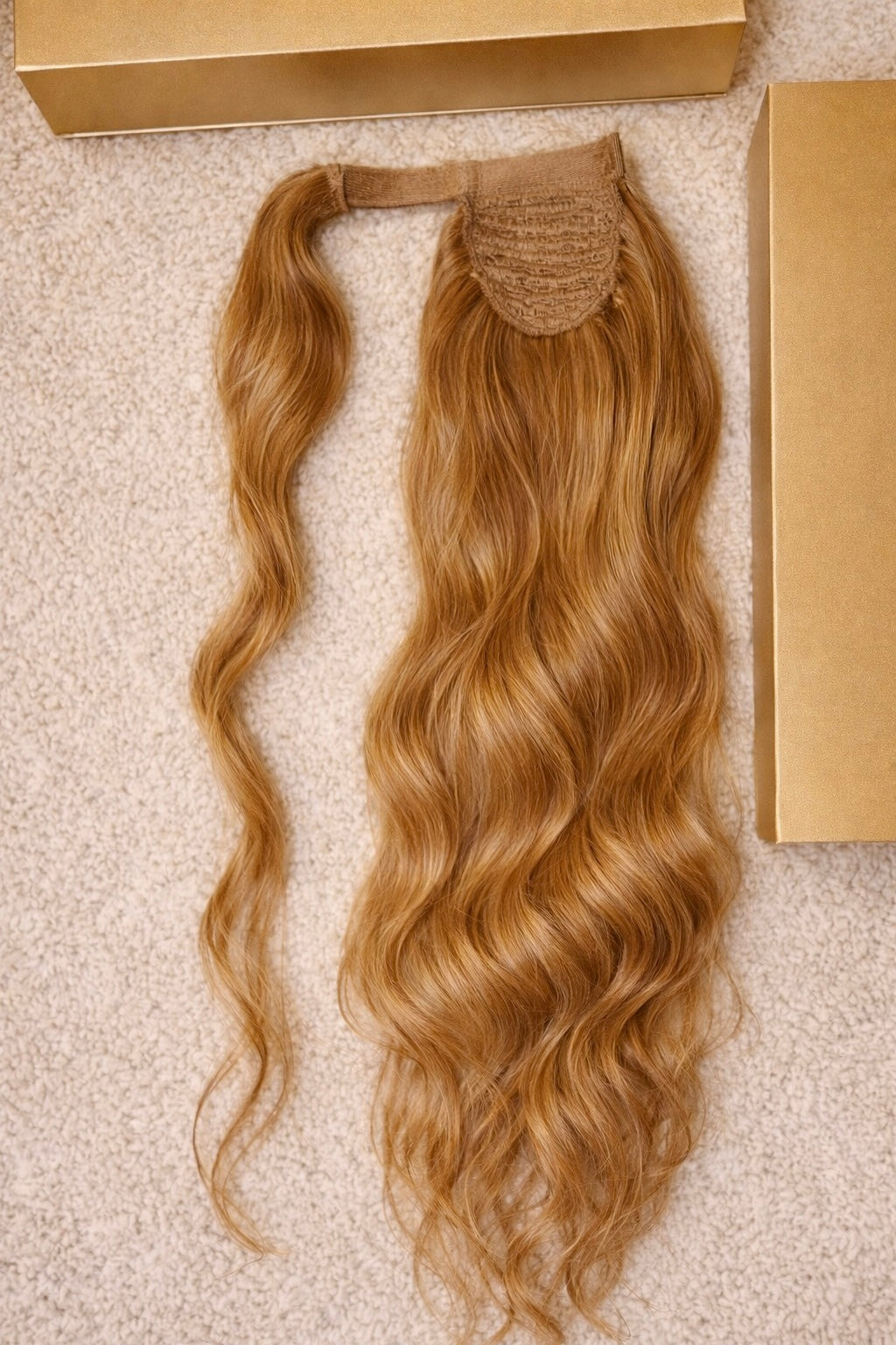 Hochwertige, gewellte Pferdeschwanzverlängerung • Mehrfarbig • Jetzt kaufen, später bezahlen
