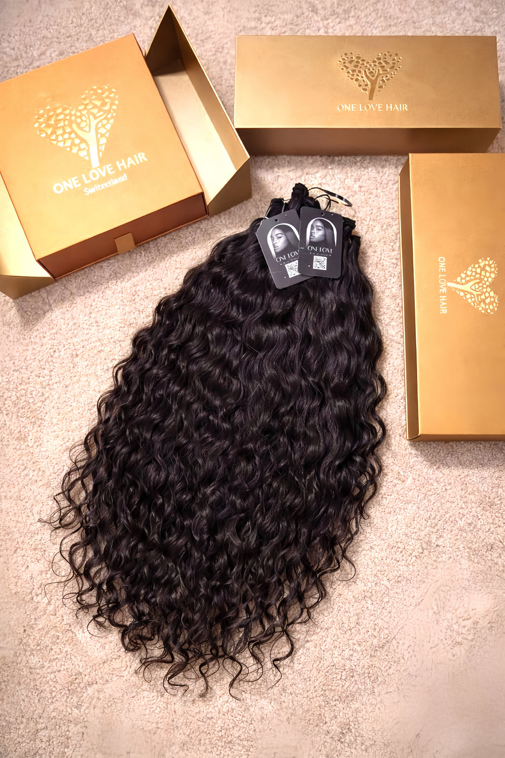 Hochwertige, unbehandelte indische Remy-Haarverlängerungen, lockig • Jetzt kaufen, später bezahlen