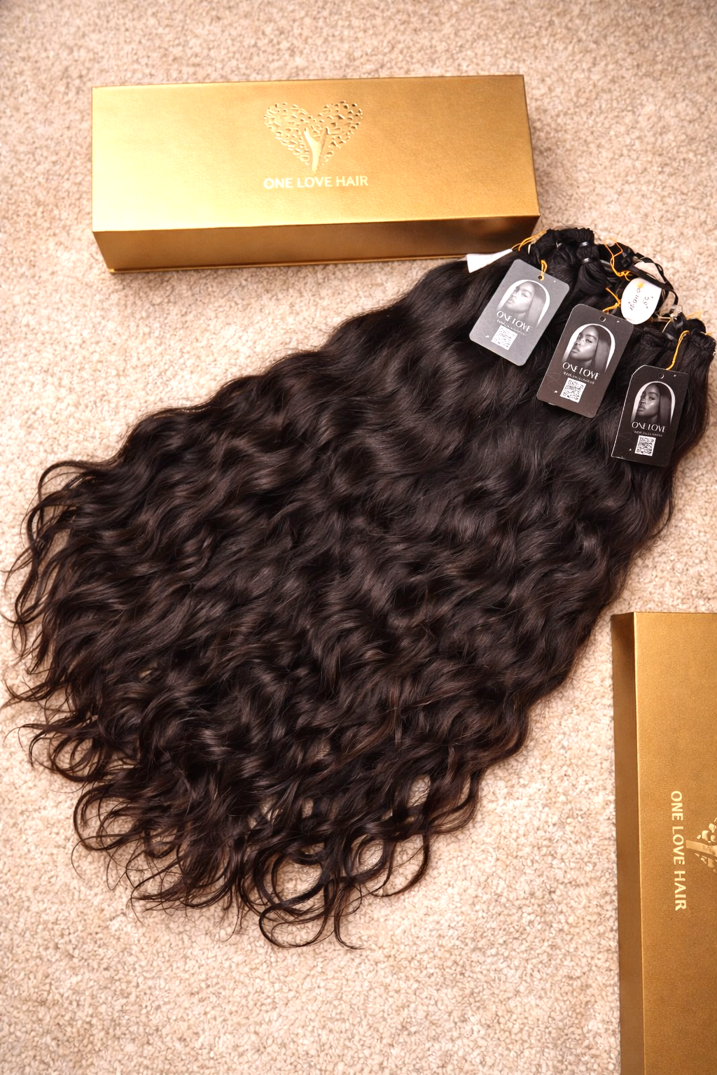 Extension di capelli indiani Remy grezzi di qualità superiore mossi • Acquista ora paga dopo